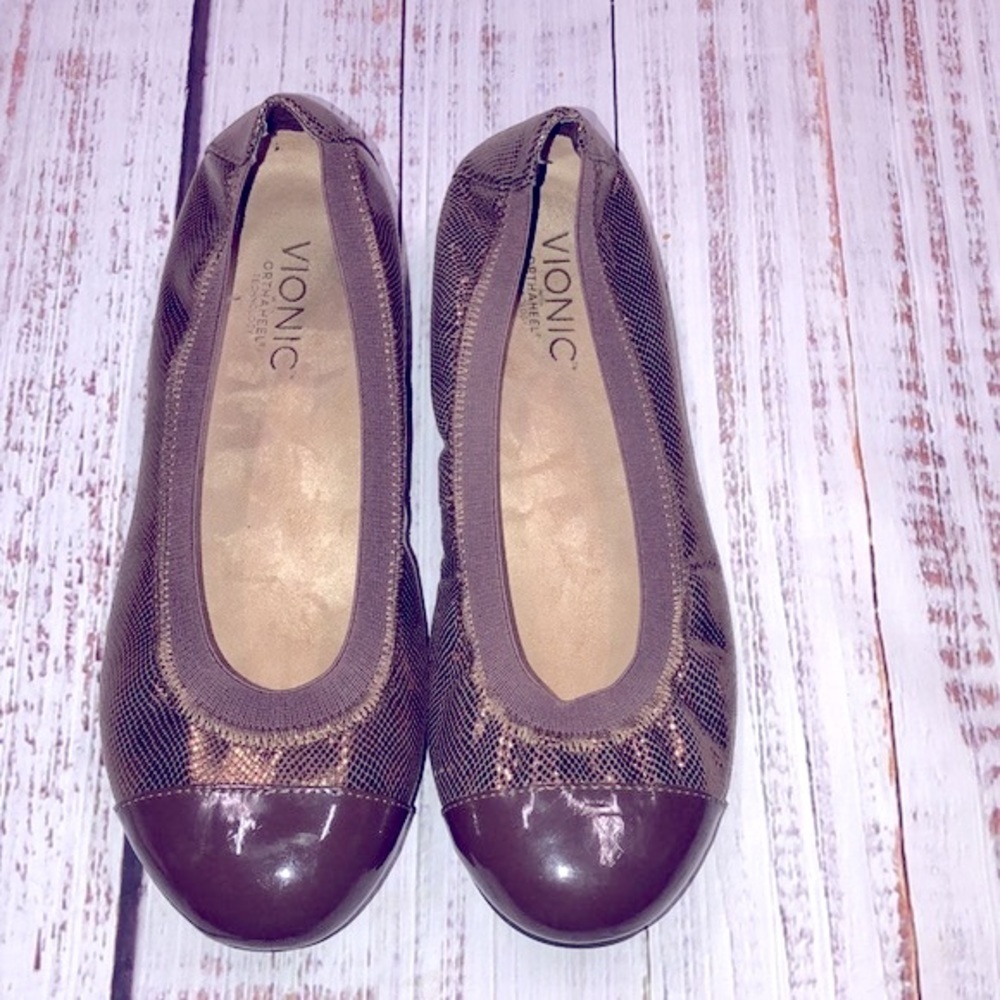 Vionic flat size 8 - Picture 2 of 6